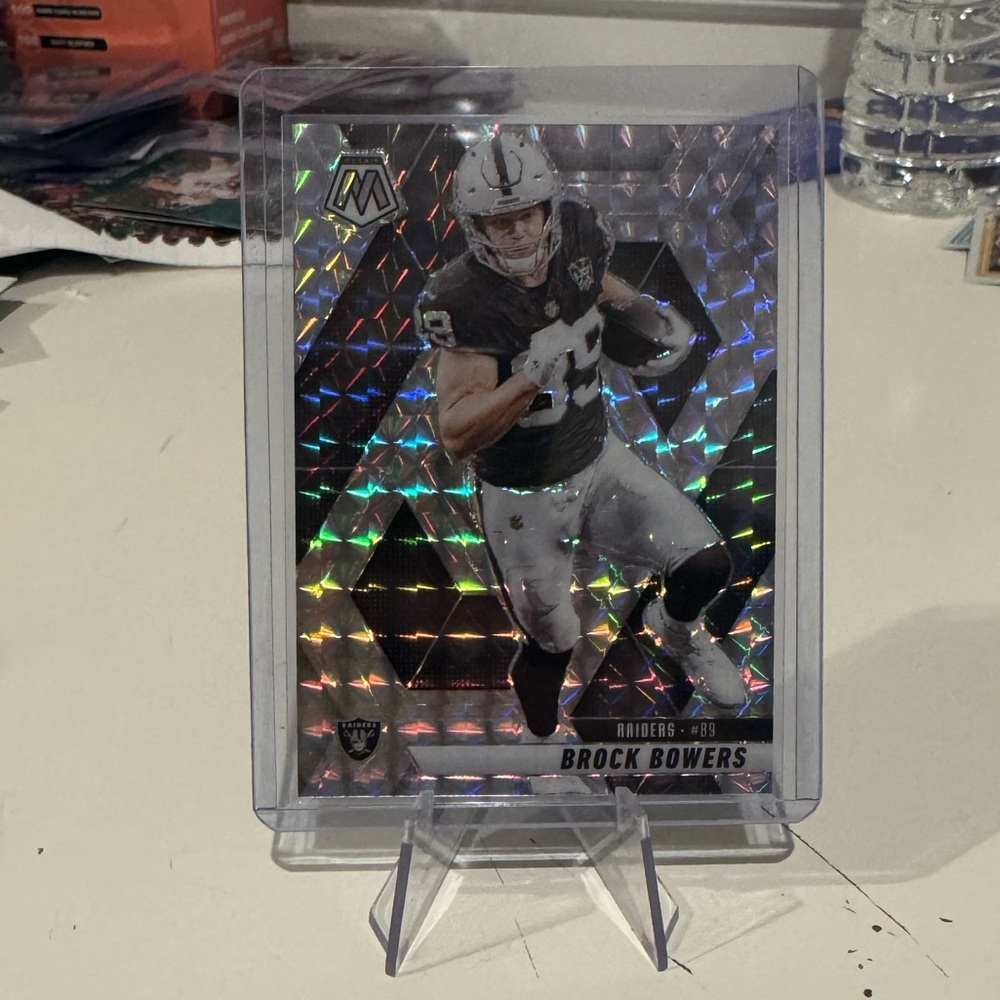 🔥 2025 Brock Bowers Panini Mosaic Silver Reactive Prizm. Las Vegas Raiders